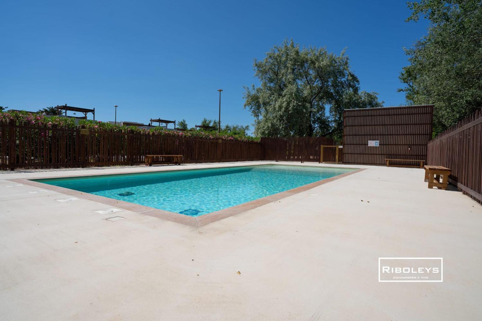 T4 Climatise Avec Piscine A 400M De La Mer 维亚斯 外观 照片